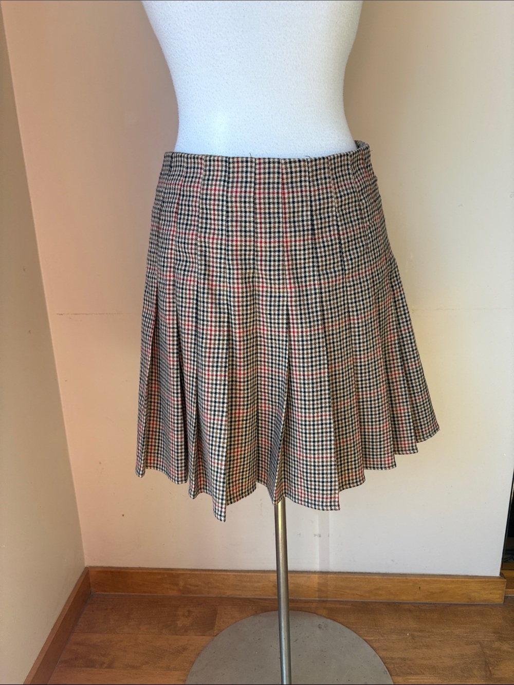 Brandy Melville Beige Plaid Pleated Skater Skirt with Pink Accents